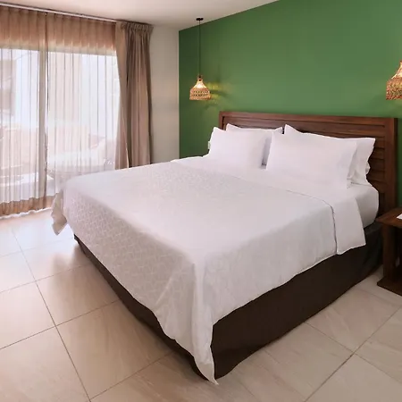 Holiday Inn Tulum By Ihg Exterior photo